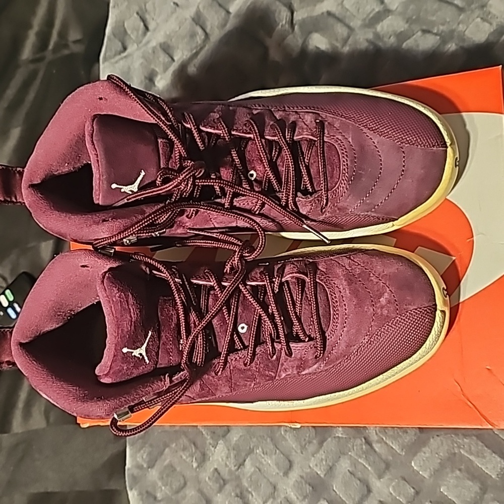 Jordan 12 size8